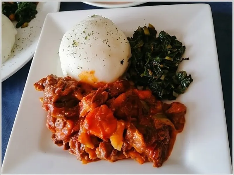 Omelette with mince and spinach